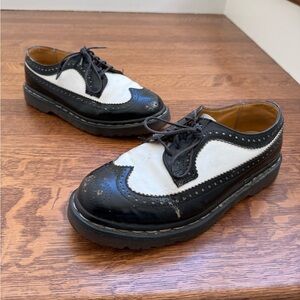 DOC MARTENS Vintage‎ Oxford Brogues England Black White Wingtip Academia M 8 W 9